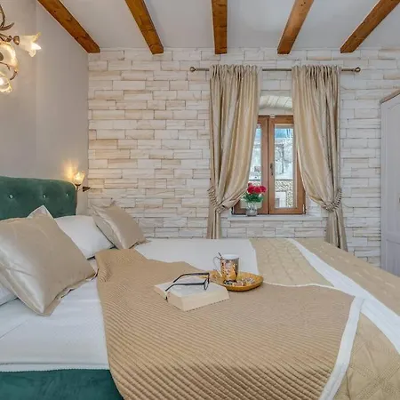 Diva 1,stylish Old Town Near