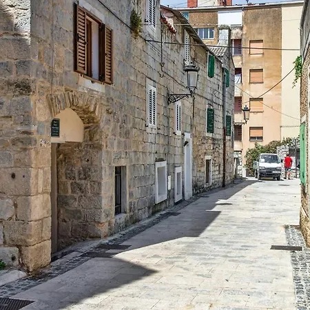 Apartment Diva 1,stylish Old Town Near Split